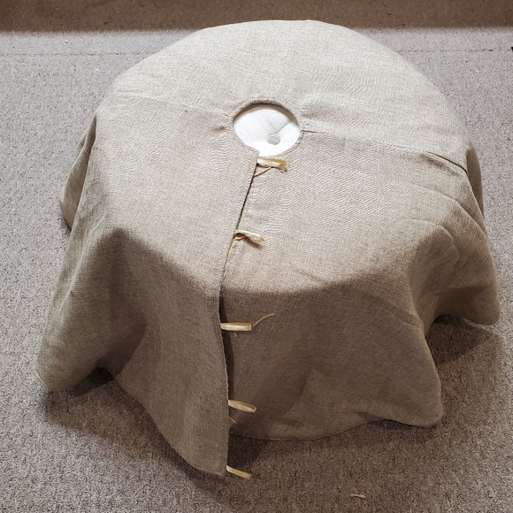 Khaki Tree Skirt - Picture 2 of 8